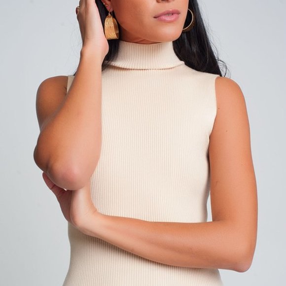 NWT High neck sleeveless sweater in ribbed knit - Picture 2 of 7